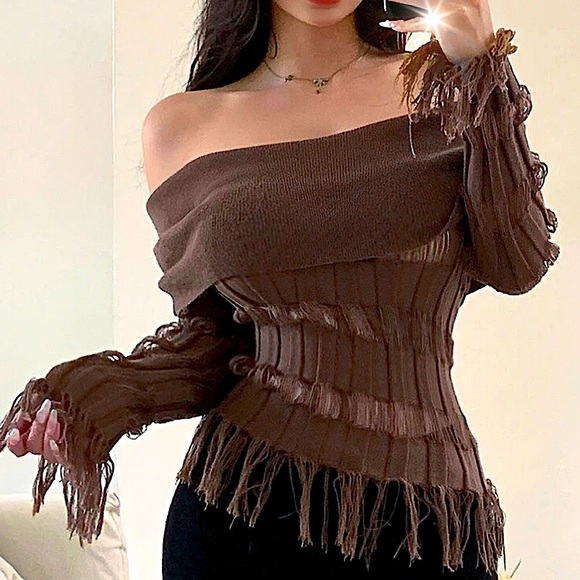 Gorgeous Off Shoulder Sweater - Picture 14 of 16